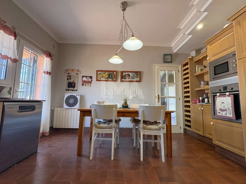 Foto bed989f0-98f4-47bd-a461-dbfae7a81929. Chalet avec cheminée chauffage parking piscine dans Pobla de Vallbona (la)