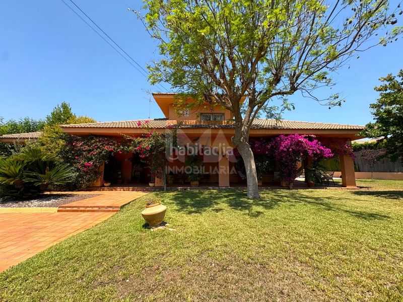 Foto e35b7a36-d9e1-438f-968f-377af5c1ddb0. Chalet avec cheminée chauffage parking piscine dans Pobla de Vallbona (la)