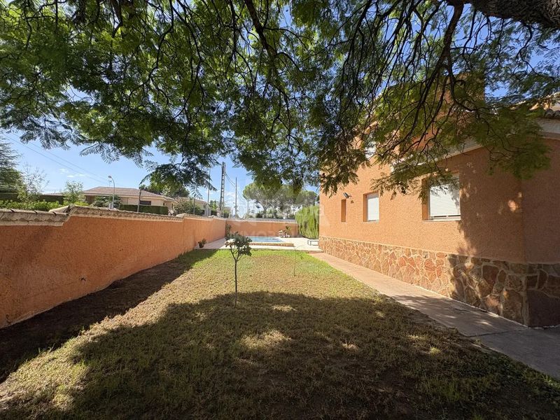 Foto 854fecca-5767-4a64-9643-9e7afadebaf0. Xalet amb calefacció aparcament piscina a El Carme-Sant Agustí-Bonavista Eliana (l´)