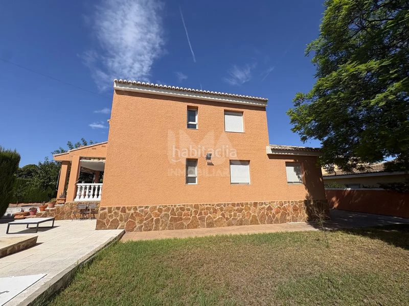 Foto 90fa81df-16a9-444b-8c2b-9a2f091ec5a3. Xalet amb calefacció aparcament piscina a El Carme-Sant Agustí-Bonavista Eliana (l´)