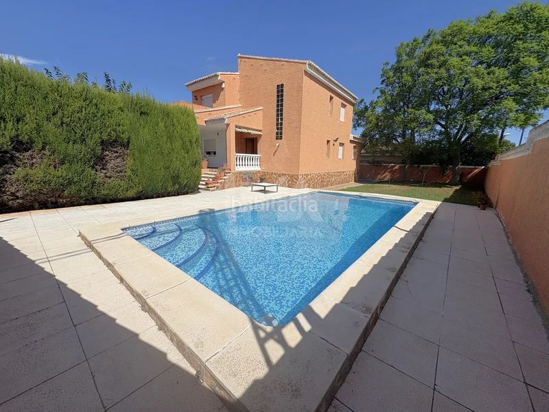 Foto a538f01f-5a2d-4dcc-b6aa-0818e95a68fe. Xalet amb calefacció aparcament piscina a El Carme-Sant Agustí-Bonavista Eliana (l´)