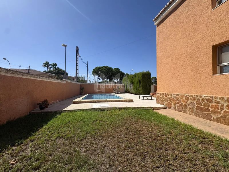 Foto c5a6b737-1c42-45b7-8574-039dfb3773cb. Xalet amb calefacció aparcament piscina a El Carme-Sant Agustí-Bonavista Eliana (l´)