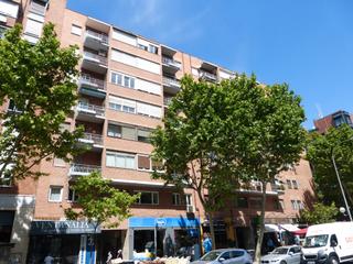 Affitto Appartamento  Calle del corazón de maría 45. Magnifica vivienda reformada de tres dormitorios exterior.