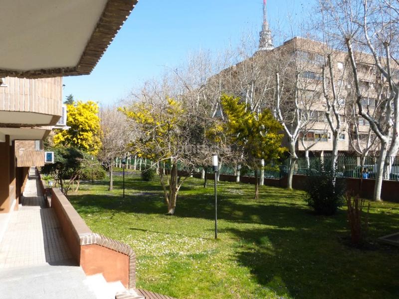 Foto c8c20047-a2d6-43eb-8601-5fd1ae281e02. Piso magnifico piso luminoso y tranquilo con garaje en Madrid