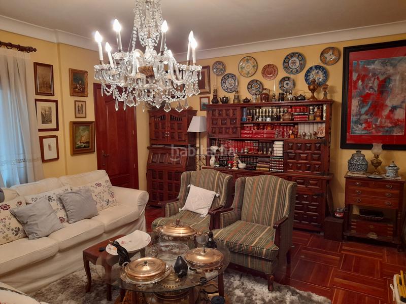 Foto 089cadc9-382a-4cff-bf43-acbcdb65ea3e. Piso en calle de menorca 31 magnifico piso en pleno retiro en Madrid