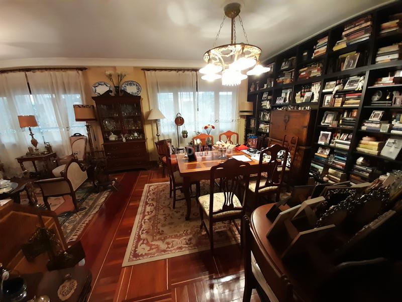 Foto 6bee90c4-80ed-49dc-acac-ca36aae006c0. Piso en calle de menorca 31 magnifico piso en pleno retiro en Madrid