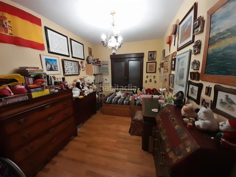 Foto c4eb346f-bd42-4fdd-89cf-a64ad7e6d3e1. Piso en calle de menorca 31 magnifico piso en pleno retiro en Madrid