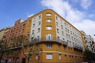 Flat in Calle del Doce de Octubre 19