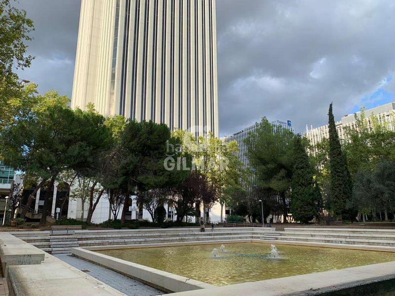Foto 597ddeb9-21af-424b-a264-1df76ef1bae3. Local comercial gran oportunidad de inversión! se vende local en rentabilidad en la zona de orense, con una ubicación privilegiada y una rentabili en Madrid