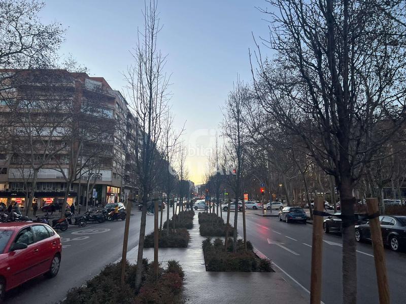 Foto 0cae07e7-0d8b-45bd-8fc2-5ff3eeacb88b. Local comercial este local comercial en rentabilidad se encuentra en una ubicación privilegiada, en el tramo más comercial de la calle orense, en en Madrid