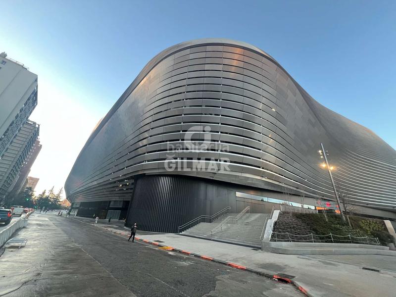 Foto 7991d0be-dc94-4341-88ce-18c83d5ee563. Local comercial este local comercial en rentabilidad se encuentra en una ubicación privilegiada, en el tramo más comercial de la calle orense, en en Madrid