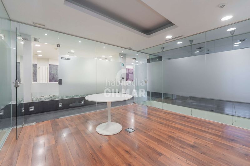 Foto 5d3e89fd-ab58-4271-9514-5cd92630d585. Local comercial amb calefacció a Argüelles Madrid