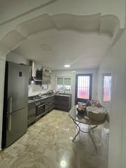 Casa en Alginet. Casa reformada