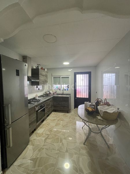 Foto 08152bba-11ad-4192-9287-17d0352c625a. Casa  reformada en Alginet