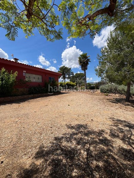 Foto ced7d866-a49f-4297-b86e-85b7eab32c52. Xalet amb aparcament piscina a Catadau
