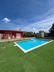 Chalet en Catadau. Sin comisiones, excelente chalet con piscina