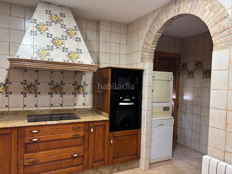 Foto cdccb5e6-b632-4f10-9606-c4738a1629af. Chalet en Alginet