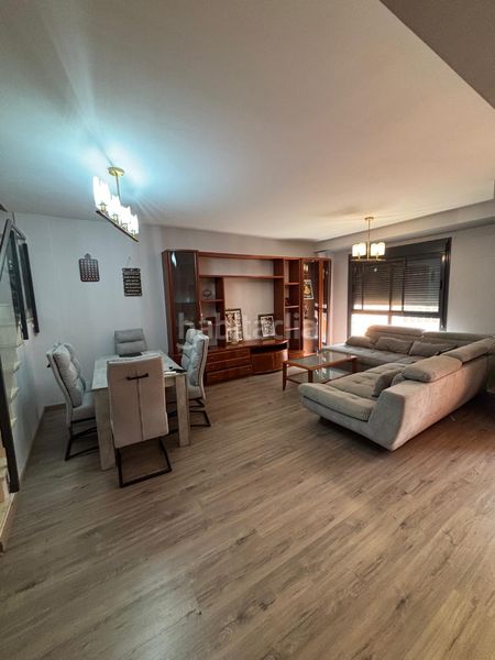 Foto 9cbb37e4-ba0e-4a4b-9036-bd77390c3ec3. Casa a schiera in carrer serra mariola 32 in Alginet