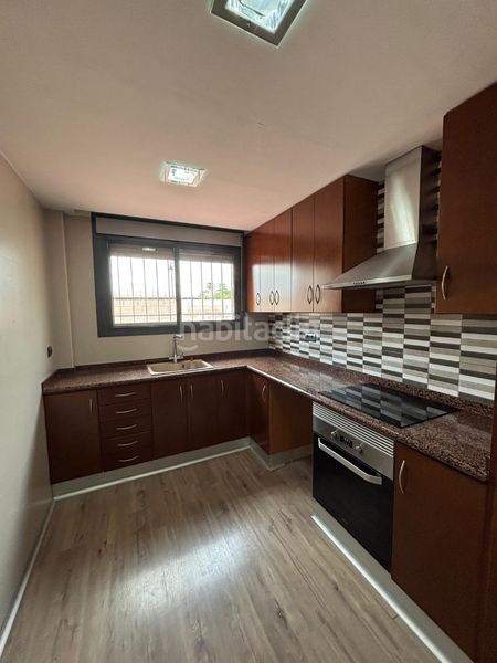 Foto e96f3882-e88a-4b77-9926-a7aee9720618. Casa a schiera in carrer serra mariola 32 in Alginet