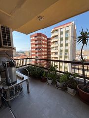 Etagenwohnung in Avinguda Reis Catòlics 46