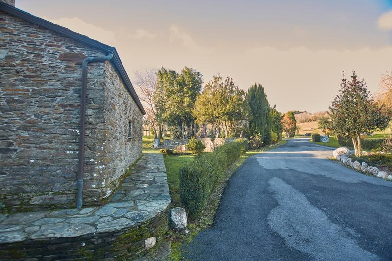 Foto 0d77dac4-458e-433d-80b7-4a9c20cba5b8. Bauernhof mit kamin parking in Castroverde