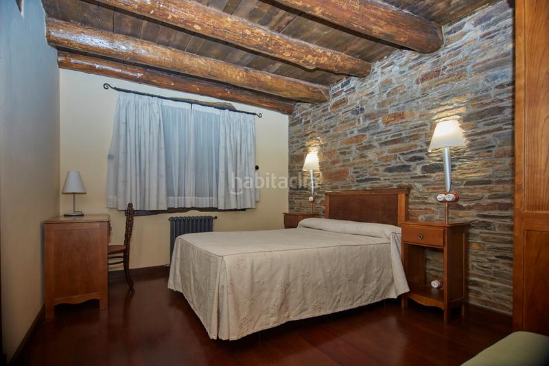 Foto 252db5bc-1cfa-4701-a0eb-4cde5583aeaf. Bauernhof mit kamin parking in Castroverde