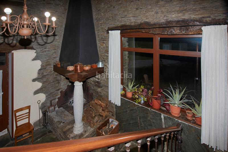 Foto 306e85c4-6624-4845-a49f-b755518e848c. Bauernhof mit kamin parking in Castroverde