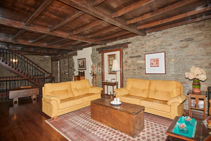 Foto 4ec6679c-8506-4e5b-aa76-a0c5d9b4d58c. Bauernhof mit kamin parking in Castroverde