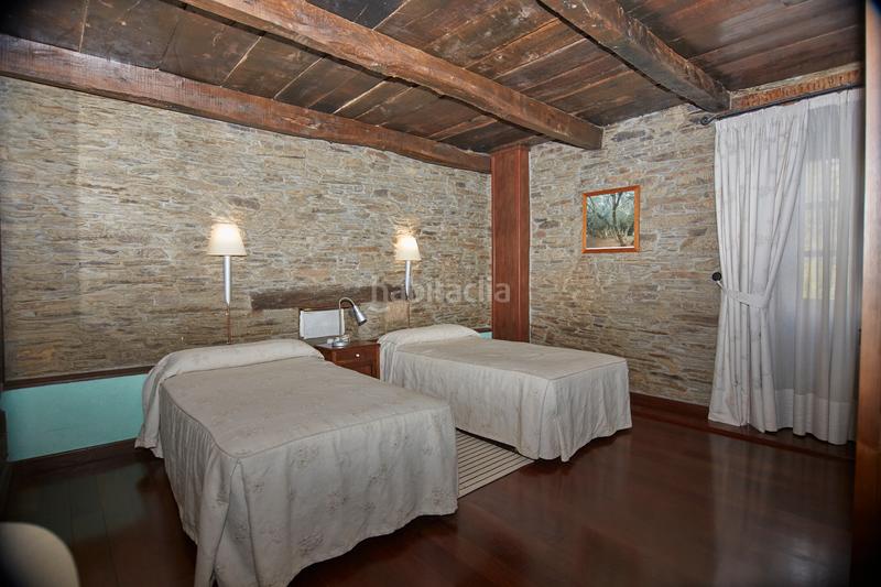 Foto 6ee2c5d9-6ff3-44ba-8a66-c7e864485fff. Bauernhof mit kamin parking in Castroverde