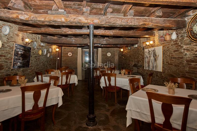 Foto a5474476-4747-415c-ae1b-835421adea58. Bauernhof mit kamin parking in Castroverde