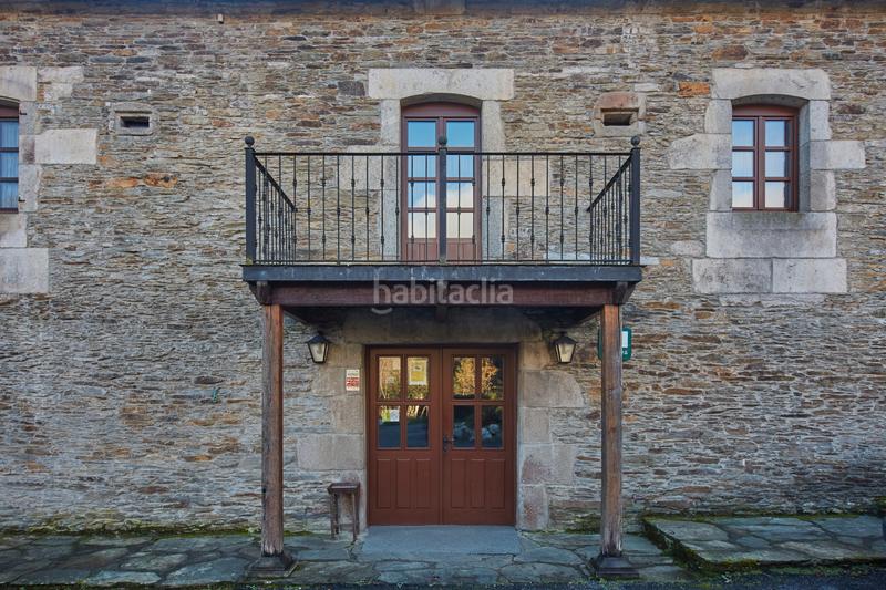 Foto eaf55a14-7a02-4db8-9015-9c4ad14a6592. Bauernhof mit kamin parking in Castroverde