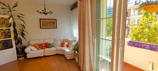 Flat in Calle de fortunata y jacinta 31. Encantador y luminoso piso con muchas posibilidades