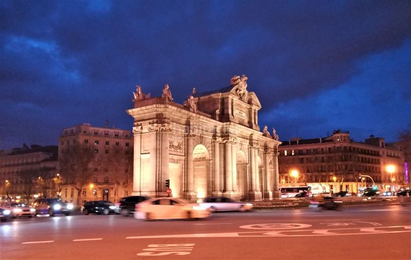 Foto a21499fc-6607-4599-941d-047825799192. Pis a Cortes-Huertas Madrid