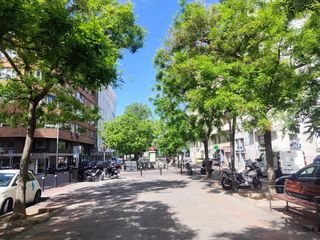 Alquiler Piso  Calle calle ibiza. Piso luminoso en retiro