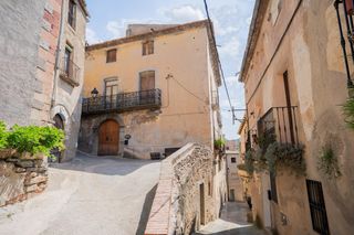 Casa  Mestre llurba. Espectacular casa señorial del s. xix en el corazón de porrera p