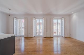 Flat in Calle NUÑEZ DE ARCE