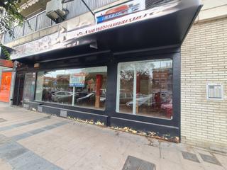 Alquiler Local Comercial en Calle zaragoza 1. Amplio local comercial a pie de calle, en excelente ubicación
