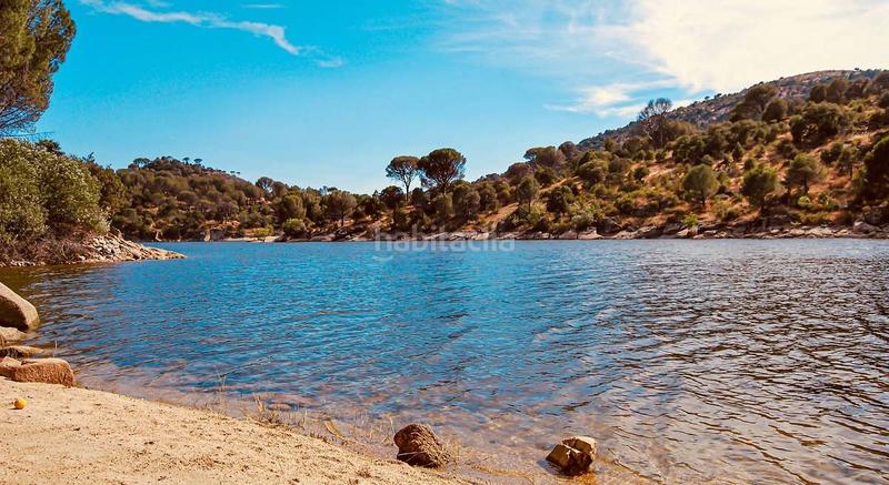 Foto 1602a1d5-ff9a-4ee8-9059-e306968662a0. Chalet preciosa propiedad en enclave único junto al pantano de san juan en San Martín de Valdeiglesias