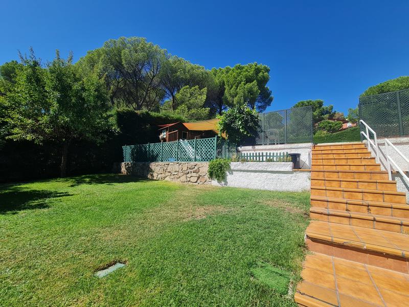 Foto aa3f3af8-6b1e-489f-a575-d38fc492f686. Chalet preciosa propiedad en enclave único junto al pantano de san juan en San Martín de Valdeiglesias