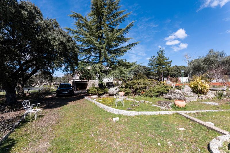 Foto 71a28c4a-5044-4498-b904-fe2d075adcd8. Chalet ¡descubre tu oasis personal ! en Mojadillas-Parque de las Infantas-El Paraiso Valdemorillo