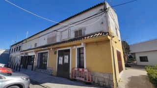 Local Comercial en Avenida madrid 48. �oportunidad �nica en el coraz�n del pueblo!