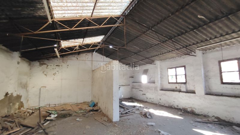 Foto b8756453-ad35-44c4-826d-3c95a292552f. Local comercial a avenida madrid 48 a Puebla de Montalbán (La)