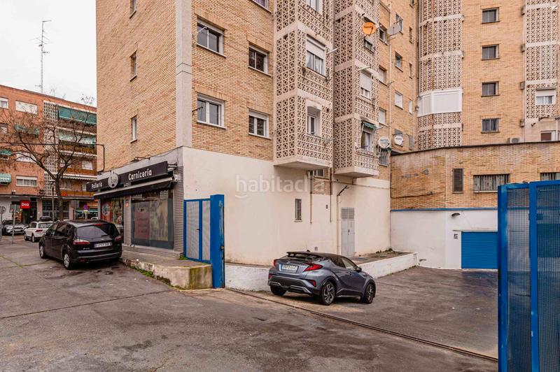 Foto fc5927db-3952-4da2-8b1d-2581f35f1375. Local commercial dans paseo de arroyomolinos 1 dans Móstoles