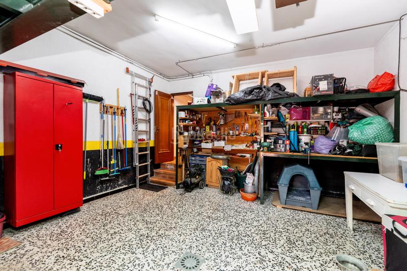 Foto 0a634734-17e8-4340-8934-bb410afb8e6a. Xalet amb xemeneia calefacció aparcament piscina a Villaviciosa de Odón