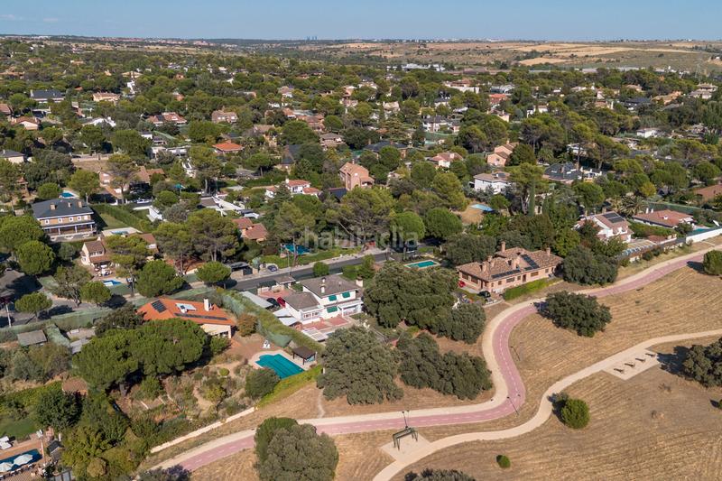 Foto 0becdb00-78a3-47af-957d-af6959ad06e8. Xalet amb xemeneia calefacció aparcament piscina a Villaviciosa de Odón