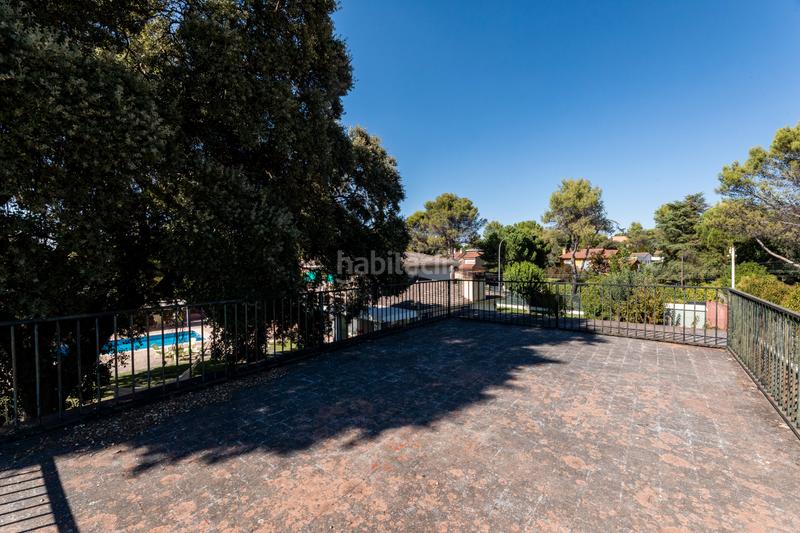 Foto 2f1c9036-548d-4dbe-92a3-f8e1769d3421. Xalet amb xemeneia calefacció aparcament piscina a Villaviciosa de Odón