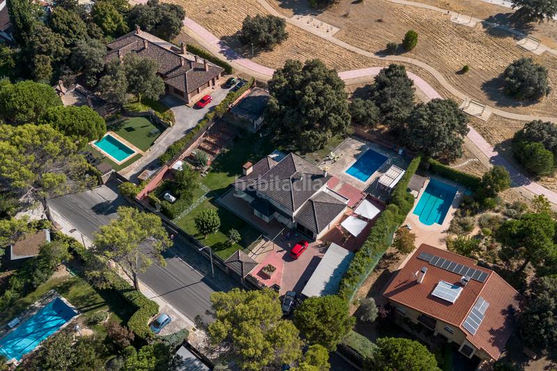 Foto 472e4c9a-23ab-417f-a773-d57cd70c96b7. Xalet amb xemeneia calefacció aparcament piscina a Villaviciosa de Odón