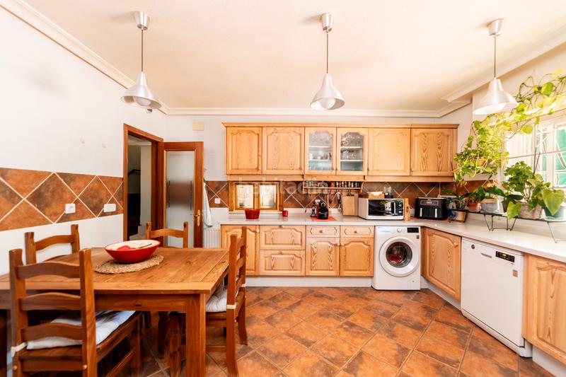 Foto e1743991-528a-4e2d-b433-caeb4351f8e4. Xalet amb xemeneia calefacció aparcament piscina a Villaviciosa de Odón