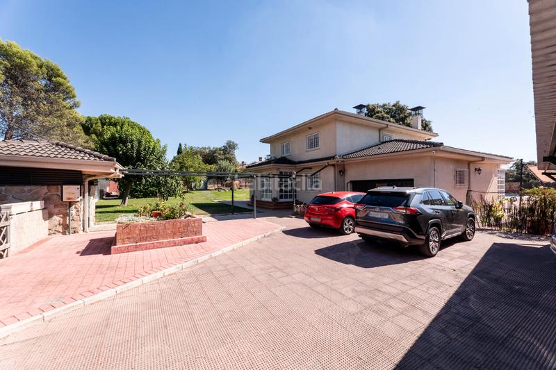 Foto ebff14e3-eac3-4ec0-91e6-8a286bbb705d. Xalet amb xemeneia calefacció aparcament piscina a Villaviciosa de Odón