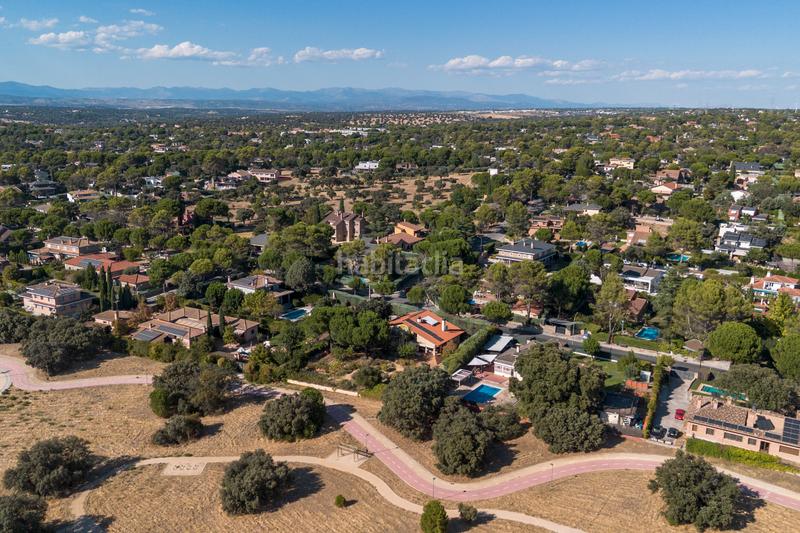 Foto f9bc58a6-83d5-42f4-9477-9ee4bda81d72. Xalet amb xemeneia calefacció aparcament piscina a Villaviciosa de Odón